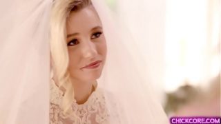 Gorgeous young bride Carolina Sweets has lesbian sex with her grandma Julia Ann!